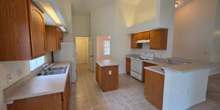 Spacious 4 Bdrm / 2 BA with 2 car garage Gallery 17