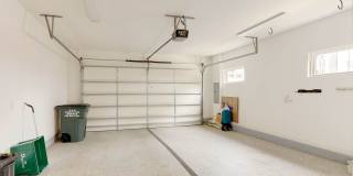 Stunning South End end unit townhome in the modern and amazing Southpoint community. Gallery 11