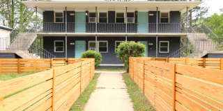 Awesome 2BR/1Bathroom Apartment in popular LAKEWOOD near Duke University! Gallery 1