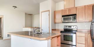 2-Bedroom DuPont Condo with New Interior Paint and Carpet Gallery 12