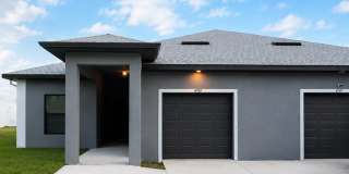 Hidden Gem! Beautiful 3/2 Duplex Hidden Gem! Beautiful 3/2 Duplex Gallery 1
