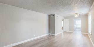 Cabana Courtyard Gallery 8