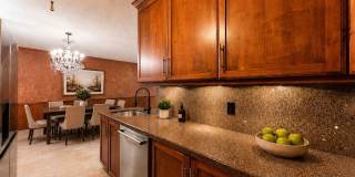 Charming 2BR Condo in Wilton Manors Gallery 6