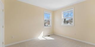 402 LINDEN Avenue Gallery 22