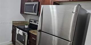 535 NW 19th St Gallery 17