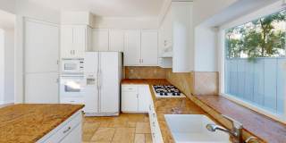 *Lease takeover available in September* 4 Bedroom, 3 Bathroom home with unbeatable views in SLO! Gallery 3