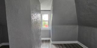 Fully updated 3 Bedroom 1 Bath Apartment for rent in Beechview! Gallery 15