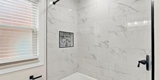 427 N Waverly Street Gallery 16