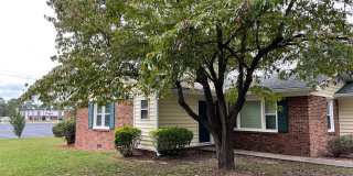 Cute 3 Bed 2 Bath with Fenced Yard Gallery 3