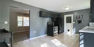 Adorable Home in Raytown! Gallery 9