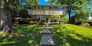Fantastic 4 bedroom, 2 full bath, 2 half bath home in Close in Silver Spring! Gallery 3