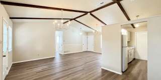 8211 Creekline Dr Gallery 11