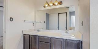 NORTH WEST 3/BD 2/BA 2/CG House Gallery 20