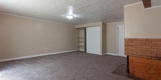 University Area Home - 4 Bed - 3 Bath Gallery 22