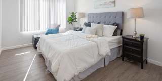 Three Crown Gallery 17