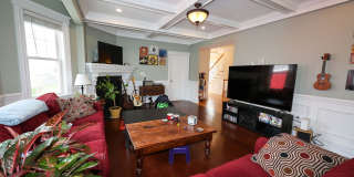 Brighton Oversized 4 Bed / 3 Bath – 2,800 SF – In-Unit Laundry – 6/1 Gallery 9
