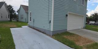 104 EASTPARK CRESCENT Gallery 1