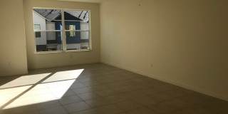 Three story townhouse near UNR.<b><br><br> Gallery 5