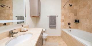 Acoma Gallery 18