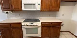 3br 2.5ba on Surrey Hills Golf Course!! Gallery 9