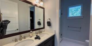 545 SW Indianola St Gallery 37