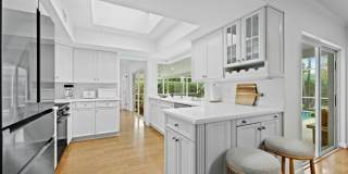 232 Cove Place Gallery 22