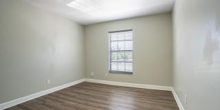 Seville Apartments. A Beautiful apartments is waiting for you to make it a Home. Great Specials Today! Gallery 12