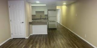 6818 N 35TH Avenue Gallery 21