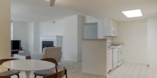 Avalon Courthouse Place Gallery 22