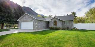 1020 E OAKHILL Dr Gallery 1