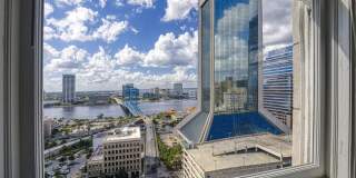 11 East Forsyth Apartments Gallery 1