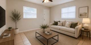 2 BED/1 BATH AVAILABLE NOW! Gallery 1