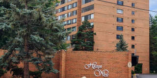 Horizon West Condo for Rent with South-side Views of the Flatiron Mtns Gallery 1