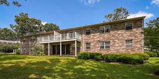 Vairo Village Gallery 18