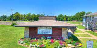 Meadowbrook Apartments | Quiet Studio-3BR Homes, Water & Trash Paid, Pet Friendly | East Tulsa Gallery 34