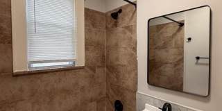 83 Aldine St Gallery 18