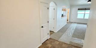 Move-In Ready Ranch in Wellington with Fresh Updates Gallery 5