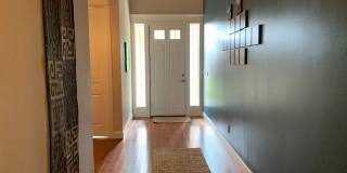 Stunning 3BD Washougal Home with Mt Hood View!  High End Finishes & Minutes from Downtown Camas! Gallery 4