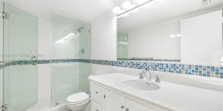 1420 Brickell Bay Dr Gallery 25