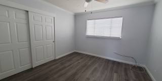 Ground floor One bedroom with Private Patio near Diamond District Gallery 13