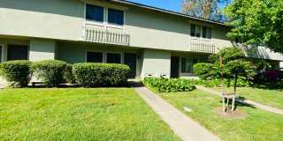 Delightful La Riviera Townhome Gallery 1