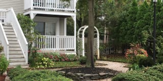 606 Bay Avenue Gallery 1