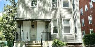 247 W Ivy Street Gallery 1