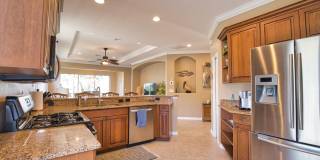 Seasonal Short-Term 2 Bed 2 Bath Single Family Home located in Venetian Golf and River Club! Gallery 8