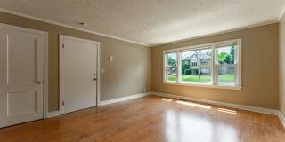 2315 Auburn Street - 2 E Gallery 5