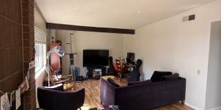 Charming 3-bedroom, 2-bathroom duplex in West Davis. Gallery 5