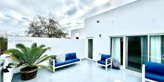 814 NE 19th Ave Gallery 50