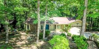 Beautiful 3 bedroom, 3 bath, mother-in-law sweet with full kitchen in lower level. Gallery 1