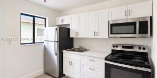 1949 Riverside Dr Gallery 1