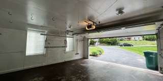 Luxurious 4 Bed 2.5 Bath in Hershey Gallery 9